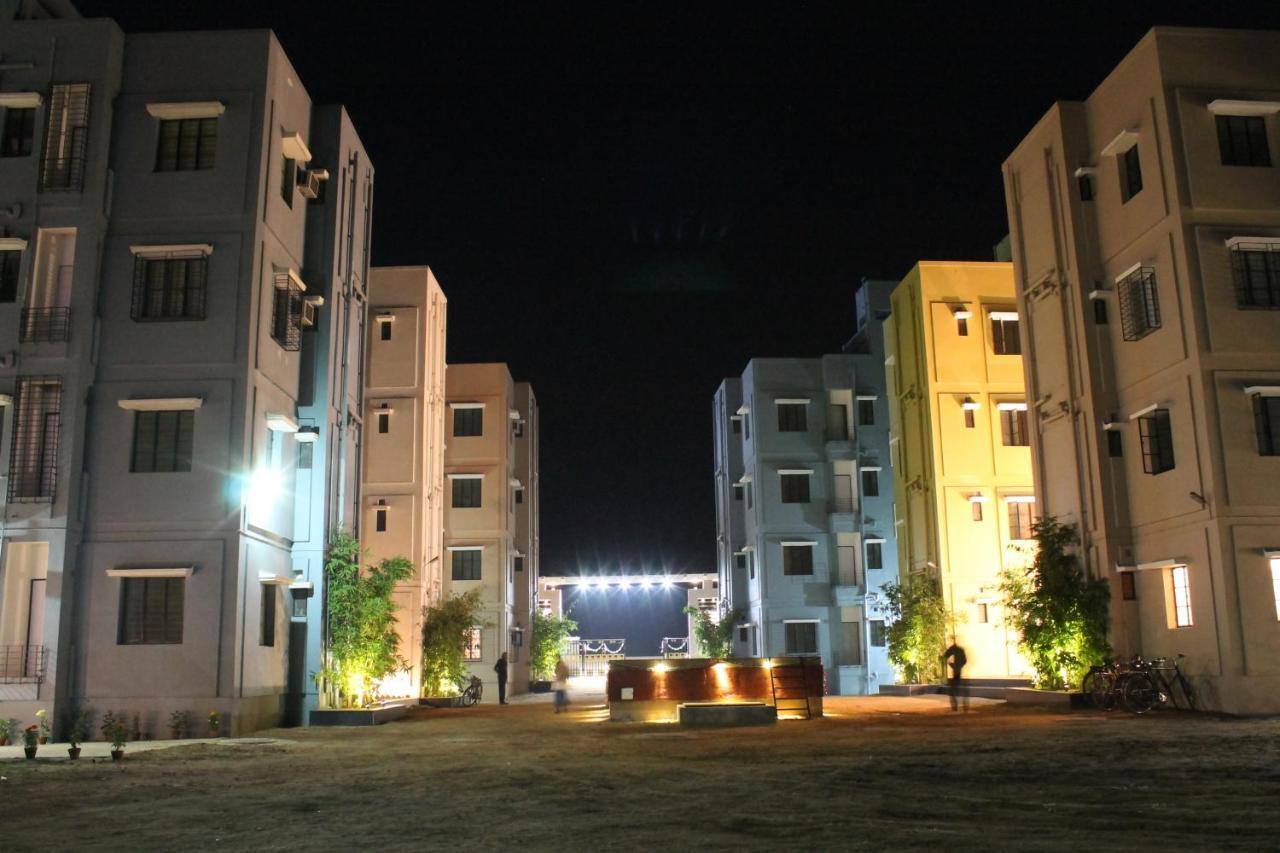 Отель Panthashala Santiniketan Sri Niketan Экстерьер фото